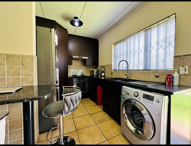 3 BEDROOM HOUSE FOR SALE IN ALBERTSDAL